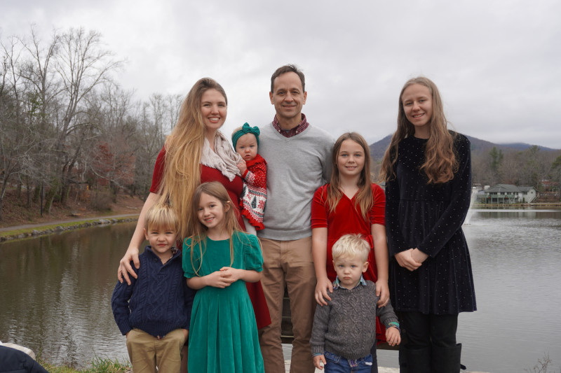 Family Christmas Photo 2022